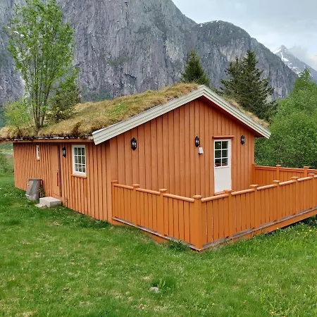 펜션 Timber Eresfjord Med Bat Til Leie *