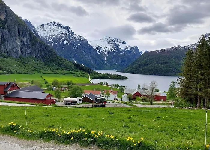 Timber Eresfjord Med Bat Til Leie *