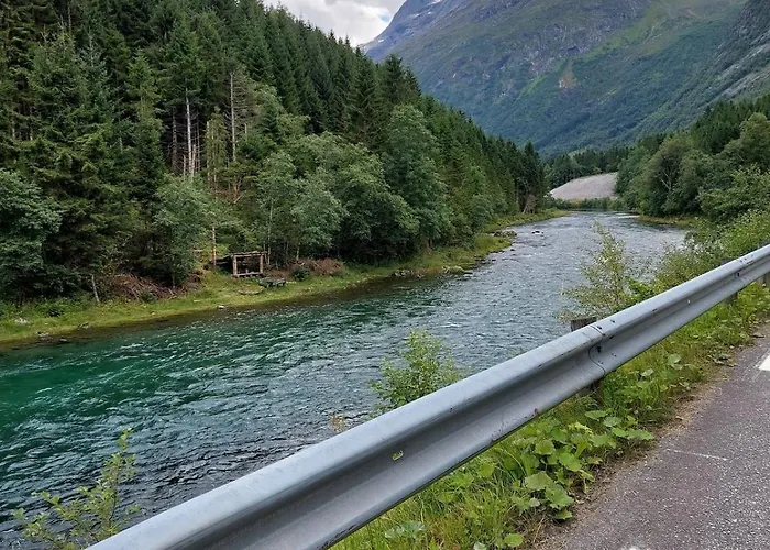 Timber Eresfjord Med Bat Til Leie * Overas